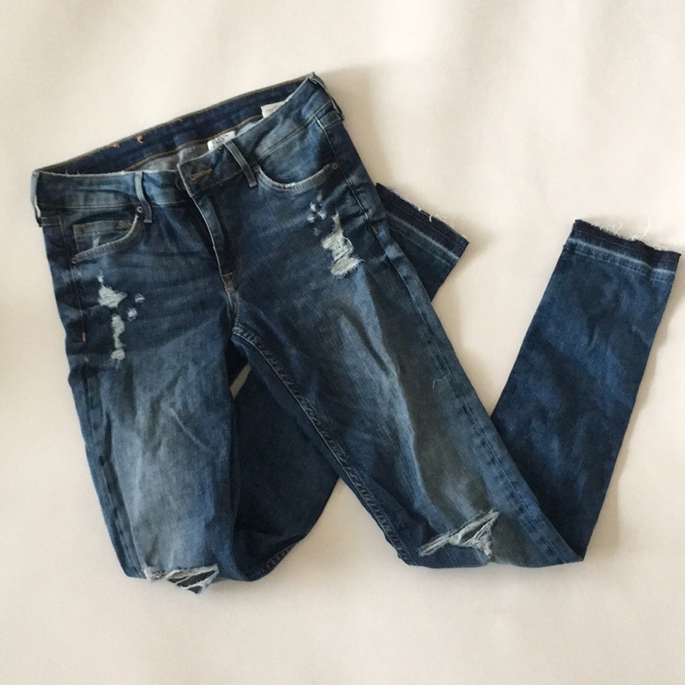 Super skinny low waist H&M distressed jeans